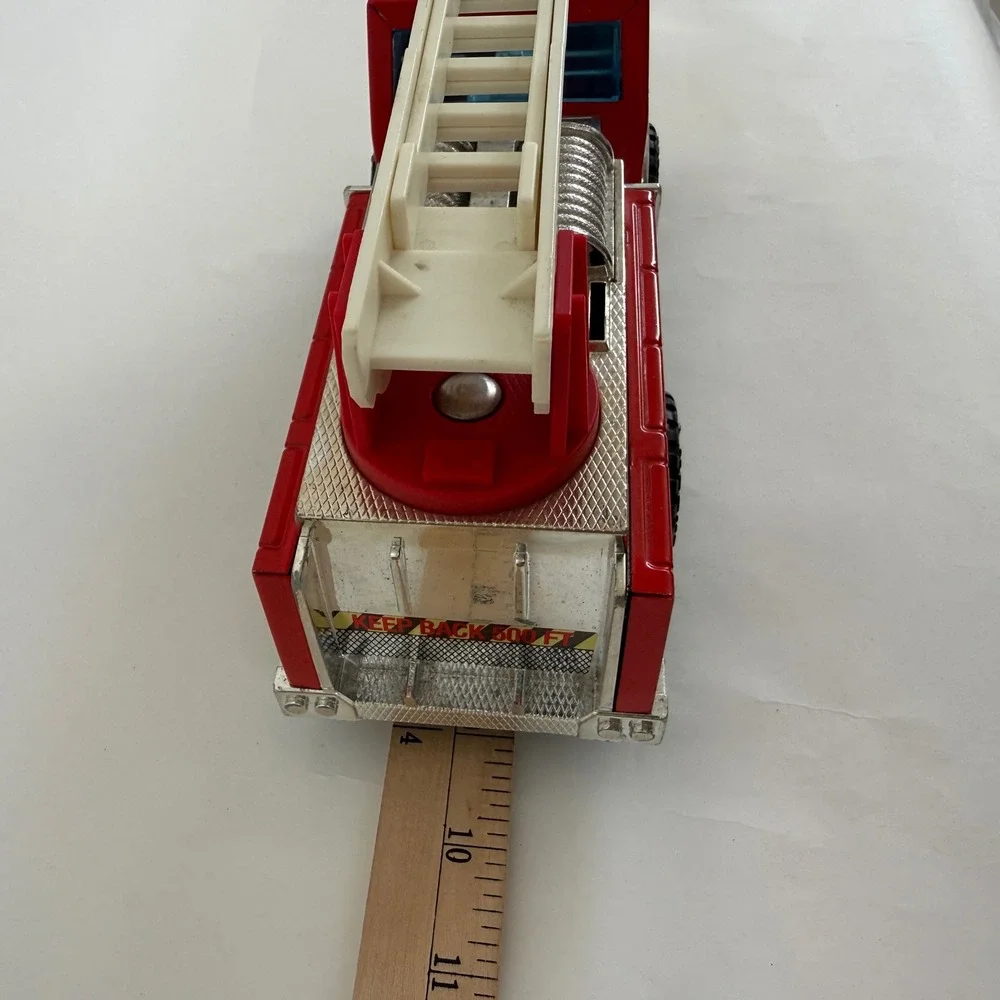 Vintage 1989 Buddy L Big Bruiser Pumper Fire Truck Ladder Lights & Sound Toy 10